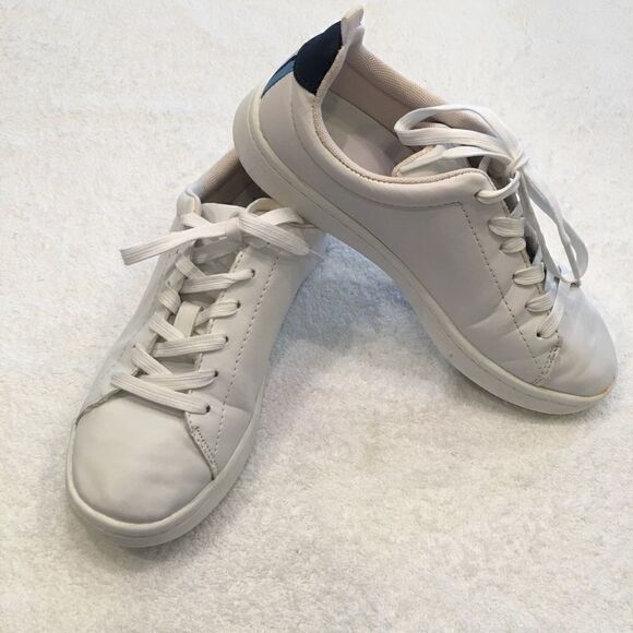 White athletic tennis shoes H & M  size 4.5 lace up - Picture 1 of 9